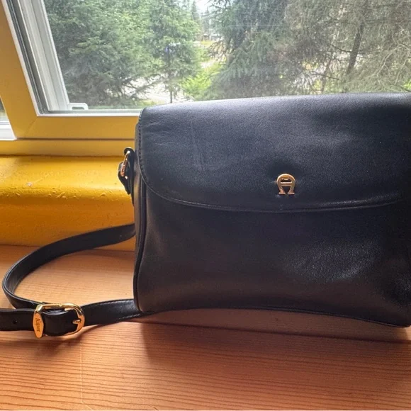 Vintage Etienne Aigner Black Leather Bag - Picture 2 of 6